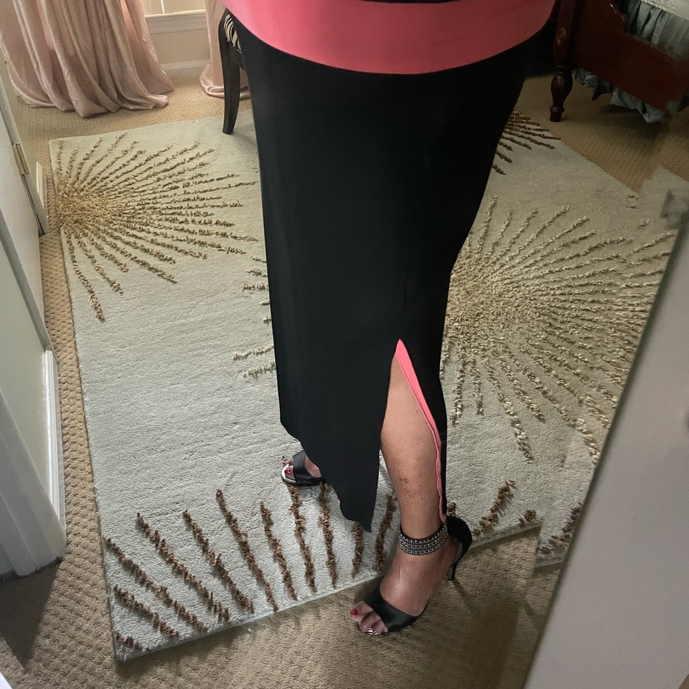 Two piece suit - Picture 10 of 16
